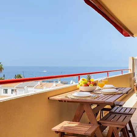 Апартаменты Blue Garden - Cozy With Atlantic Views *